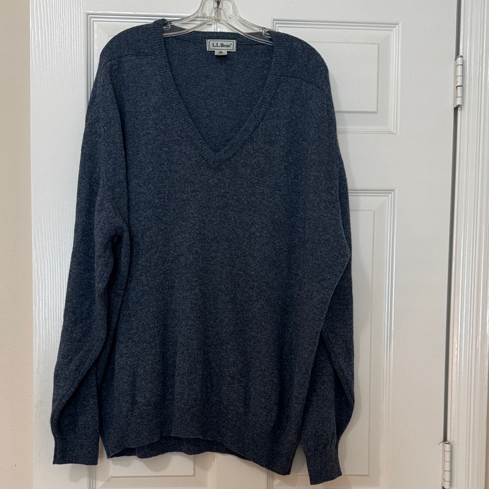 Vintage LL Bean Men’s 100% Lambswool V-neck Sweater Blue Marbled Scotland SZ XL
